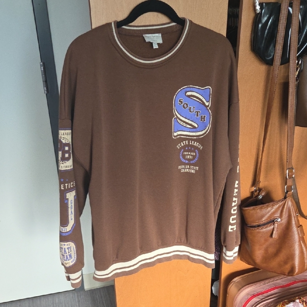 Cute Brown Sweatshirt with Fleece lining inside